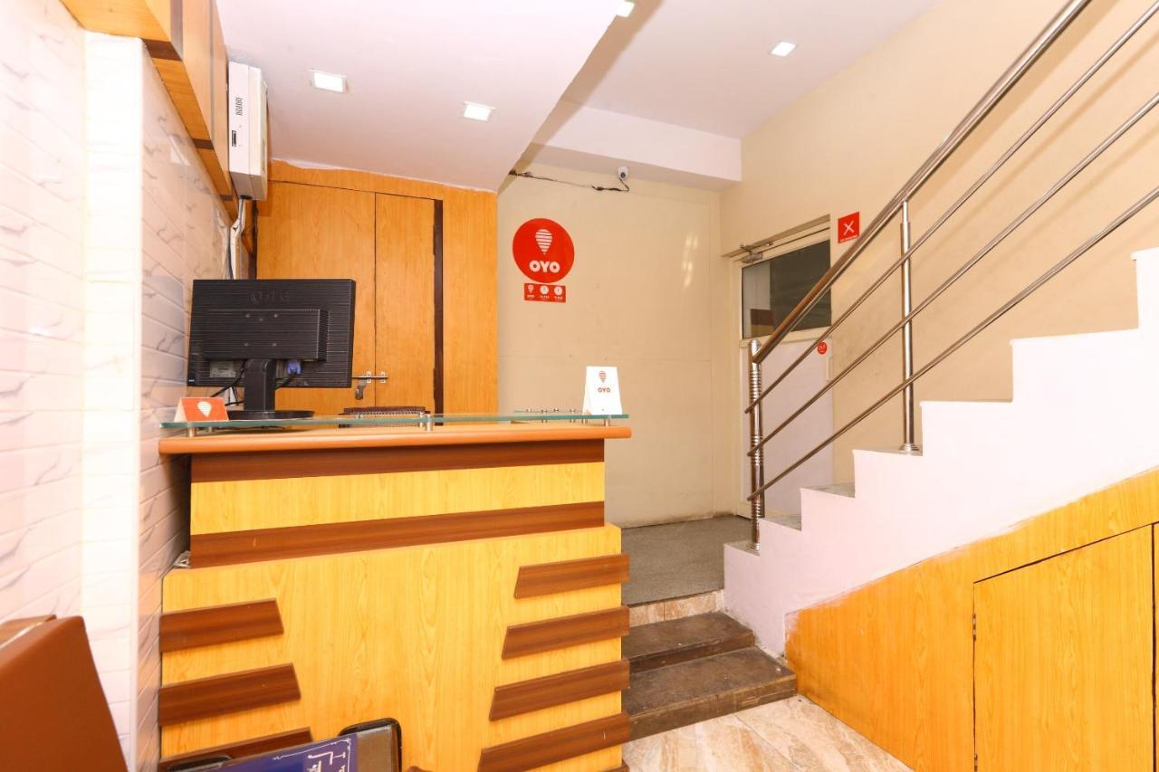 OYO 7224 Krishna Prasad Hotel Chennai Bagian luar foto